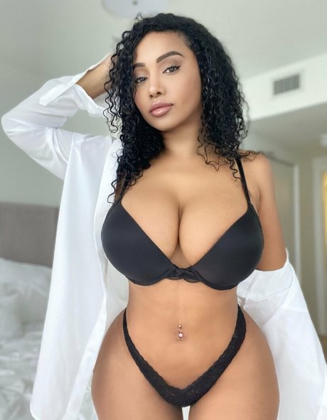 BritishOlivia 無料スター 画像