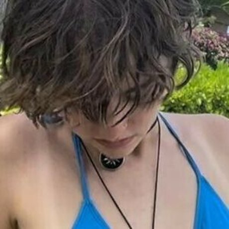 ティーンのおっぱいOnlyFans セクシーヌード 画像