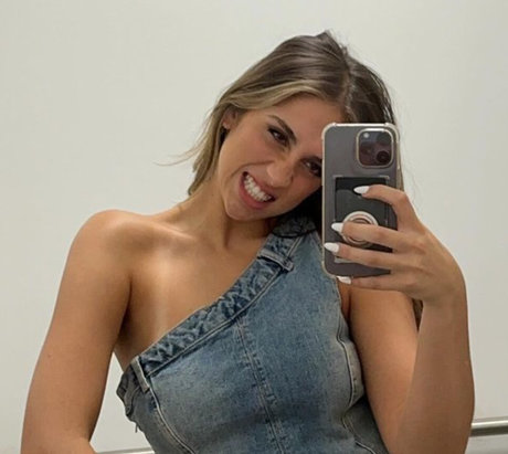 Tate McRae 美しい女優 画像