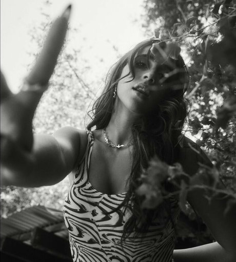 ランジェリーベイビーOnlyFans 無料ポルノ 画像