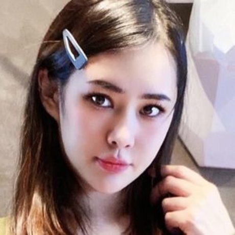 大きな黒いお尻のOnlyFans アート裸 写真