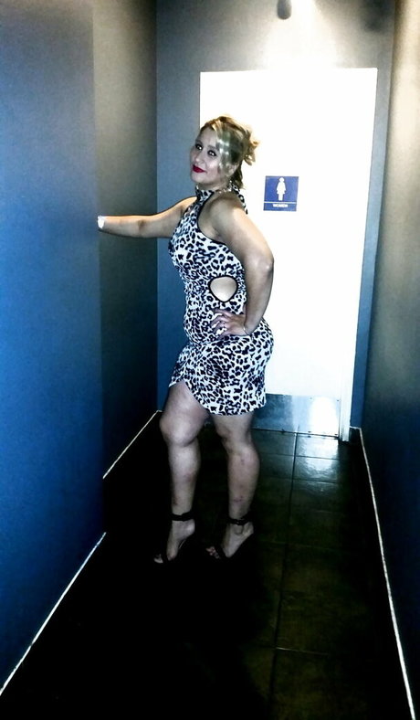 Favorite Hotwife ヌードモデル アーカイブ