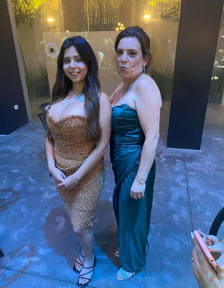 18歳のOnlyFans トップ ギャラリー