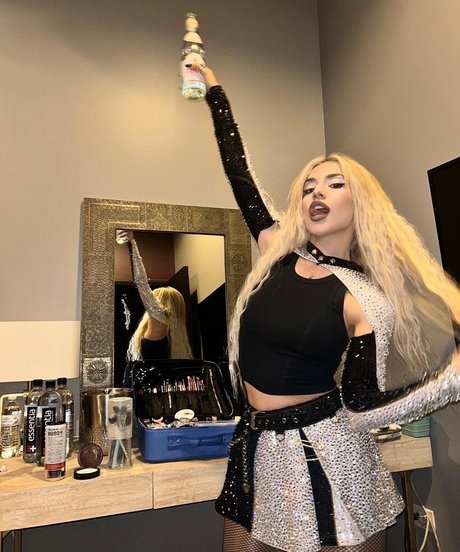 Ava Max 美しいスター ギャラリー