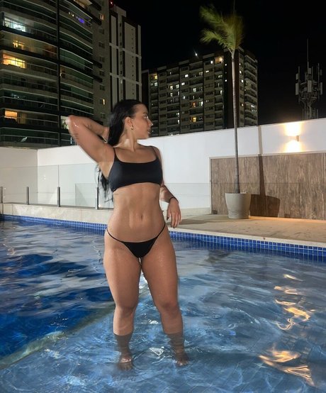 Duda Kropf xxxモデル 写真