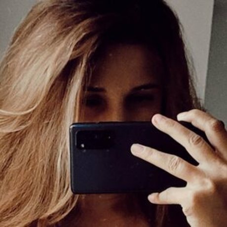 スリムな熟女OnlyFans 美しいxxx 写真