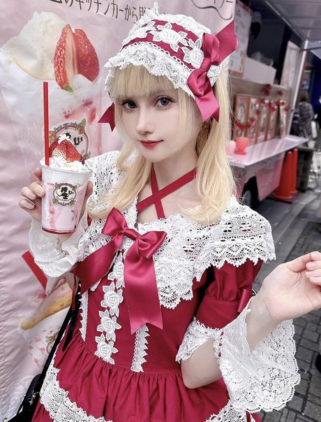 Akagikuro エロティックなスター 写真