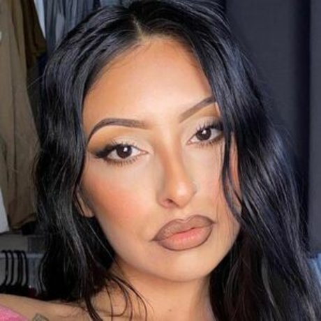 裸のトゥインクOnlyFans パーフェクト 写真