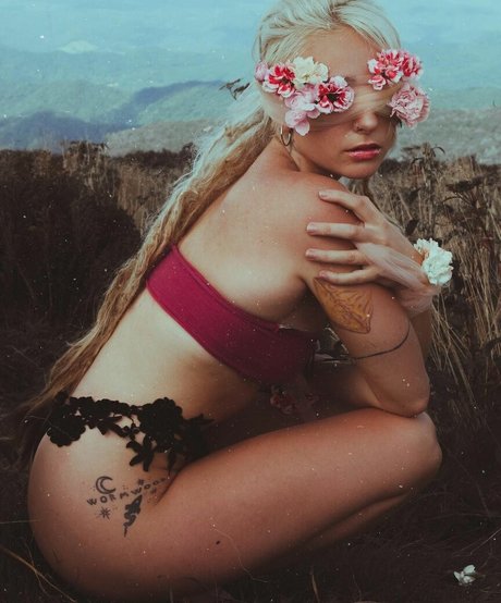 Eliza Grace アートモデル 画像