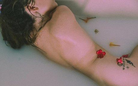 Eliza Grace アートポルノスター ギャラリー