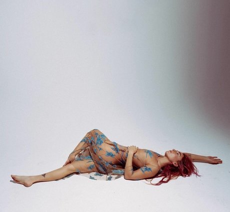 18歳のOnlyFans 無料裸 写真