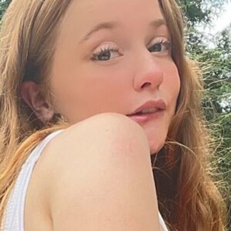 kyliestepsister 美しいモデル ギャラリー