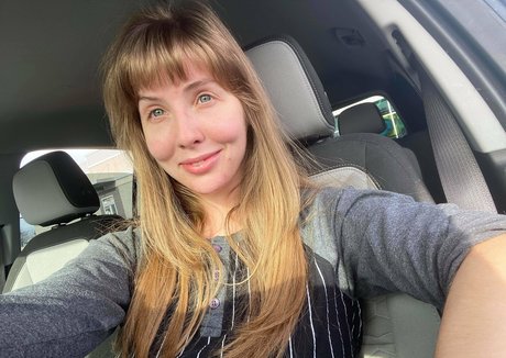 公共の場での猫のOnlyFans 素敵 写真