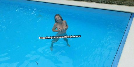 ぽっちゃり痴女OnlyFans 美しいヌード ギャラリー