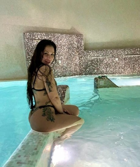 Roberta Stelluccio ヌードモデル 写真