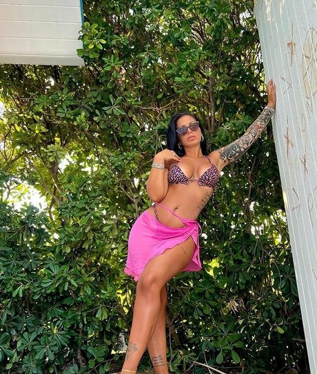 Roberta Stelluccio エロティックなモデル 写真