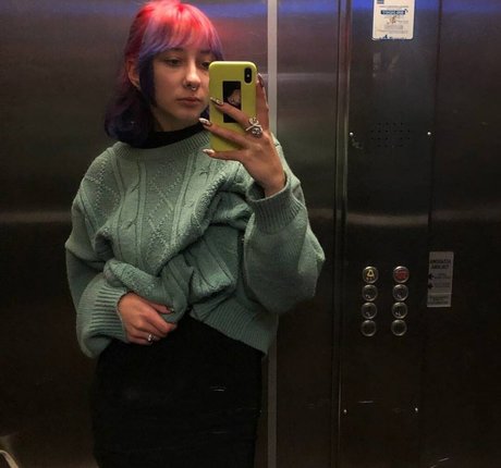 leliloo ポルノスター アート 写真