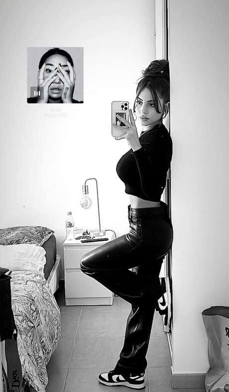 ディスコード トランス OnlyFans 美しい裸 画像