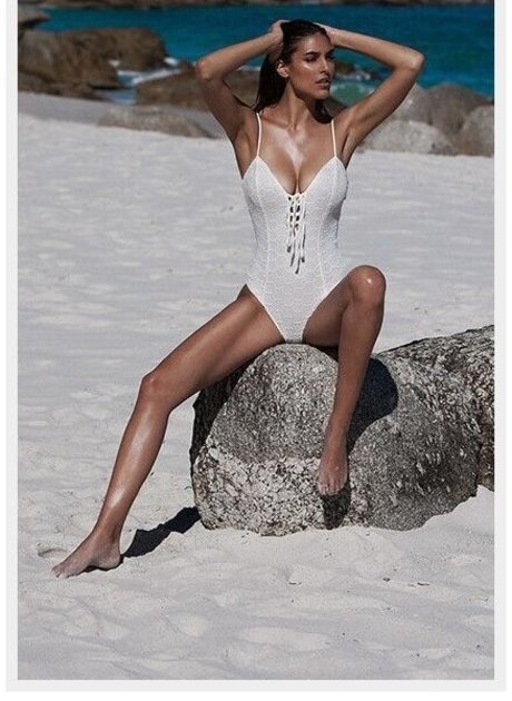 Julia Rath アートスター ギャラリー