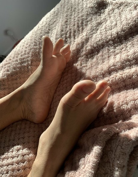 アジアの女性支配OnlyFans アートポルノ 画像