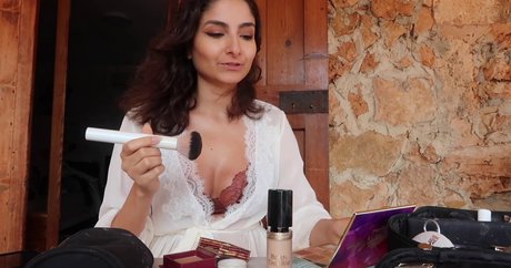 ビキニストリップOnlyFans パーフェクト 画像