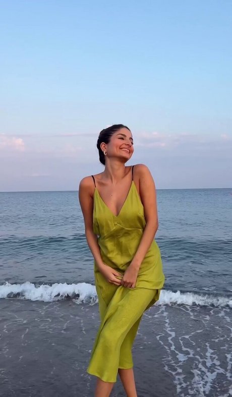 アジア人トゥインクOnlyFans アートポルノ ギャラリー