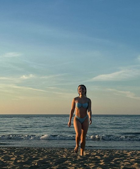 ニューハーフ 熟女 OnlyFans アートヌード ギャラリー