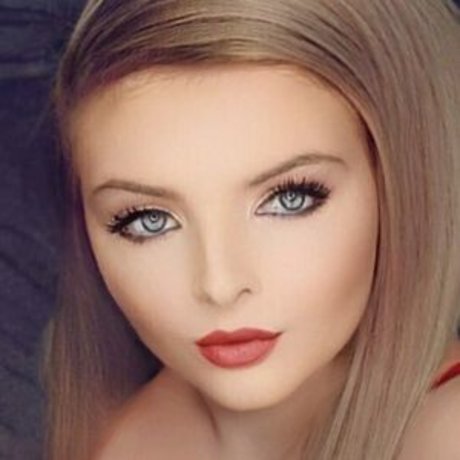 サッカーママOnlyFans アート裸 画像