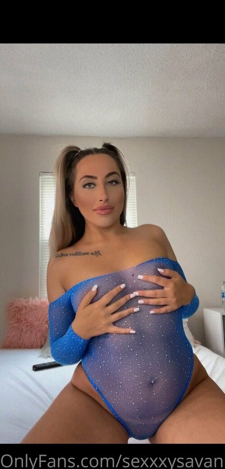 アーミーガールズオンリーファン セクシー裸 写真