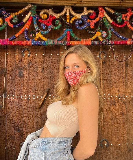 freemollypills セックス女優 写真