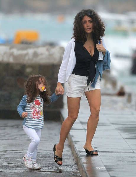 Salma Hayek ポルノスター ヌード 写真