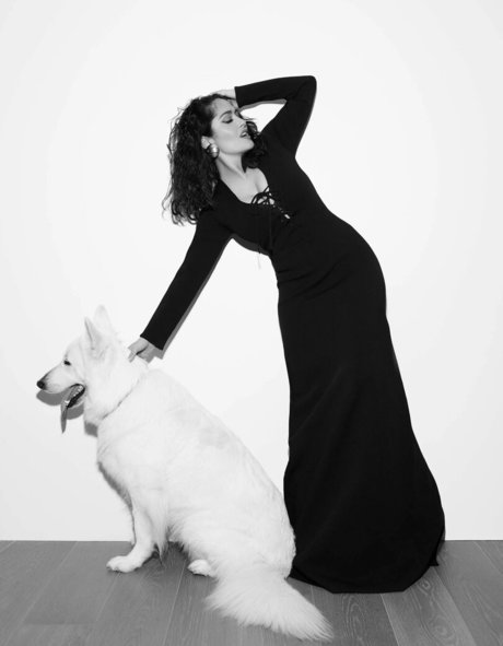 Salma Hayek 裸のモデル ギャラリー