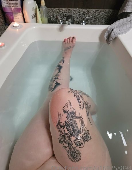 bigbootymandyj1981 ホットなスター 画像