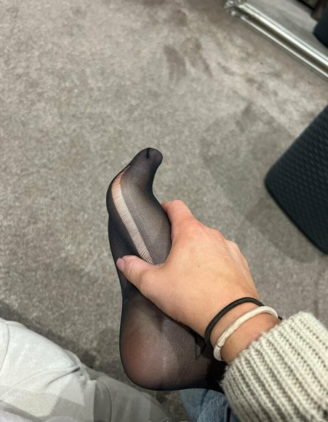 黒檀のシャワー OnlyFans ポルノ 画像