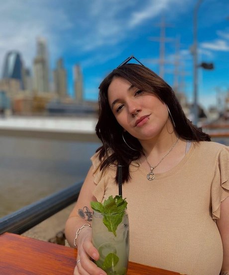 Coti Demozzi セックスモデル 写真