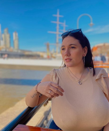 Coti Demozzi 最高の女優 写真