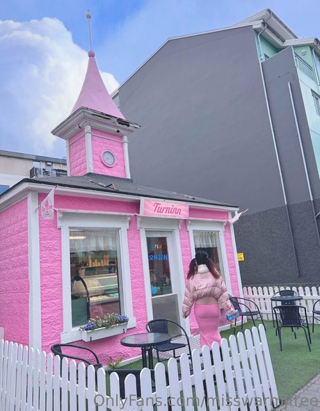 スターティーンオンリーファンズ アートポルノ 画像