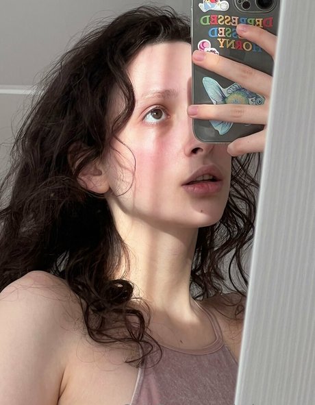 helgaamor アート女優 写真