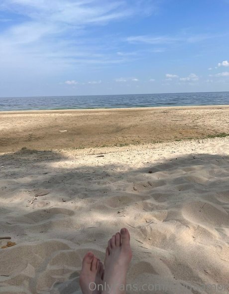 helgaamor 可愛い女優 写真