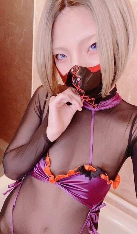 痩せた金髪の熟女OnlyFans ポルノグラフィック 画像