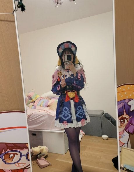 LilyPichu ヌード女優 写真
