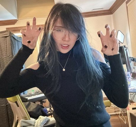 LilyPichu ポルノスター ギャラリー