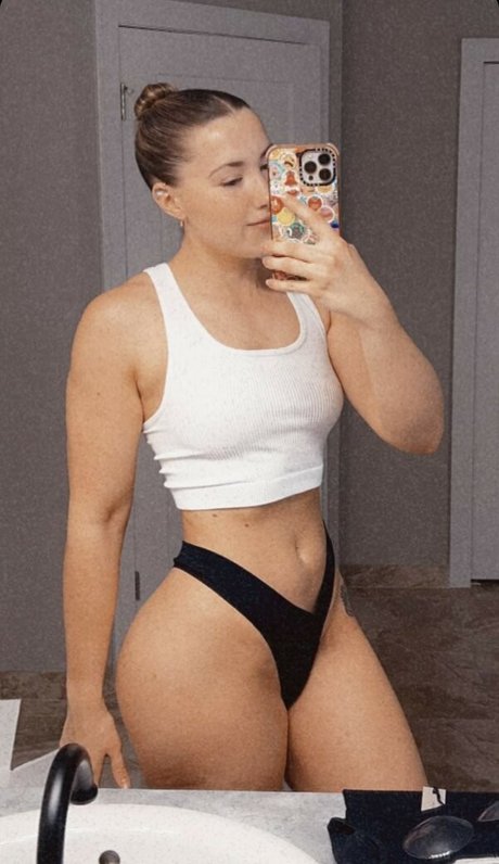 ティーンヌードOnlyFans エロチック 写真