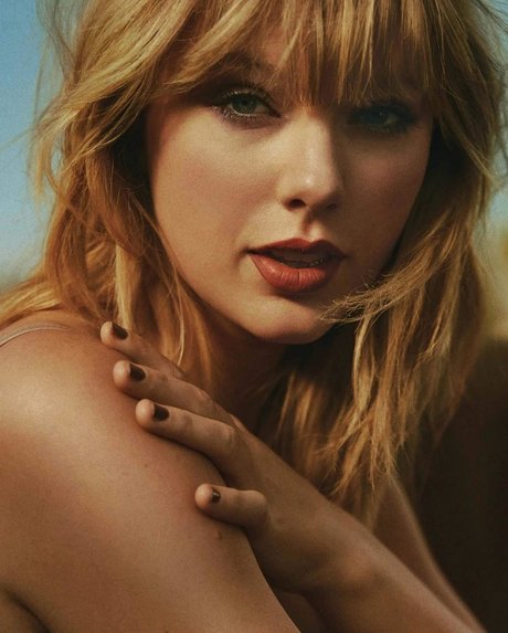 OnlyFansを無効にしました セクシーヌード 画像