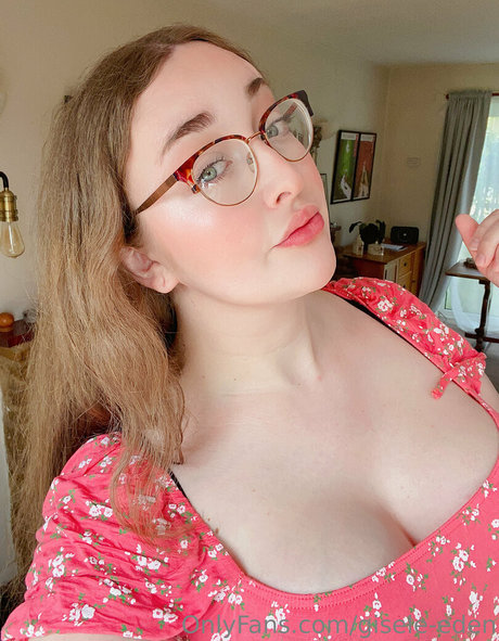 アジア人アナルOnlyFans 可愛い 画像