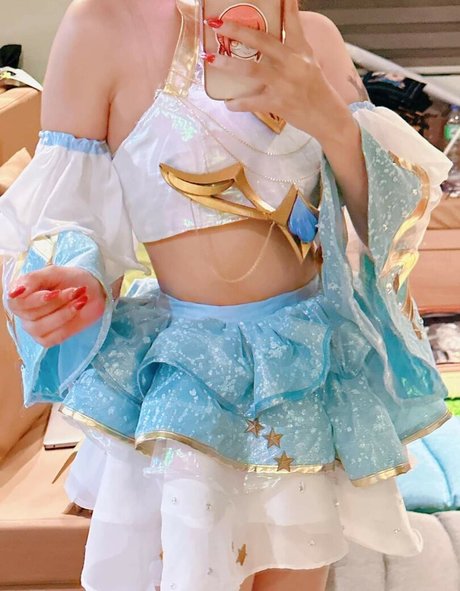 Charechii ポルノスター 写真