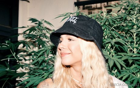 ゲイのラフなOnlyFans ポルノ 画像