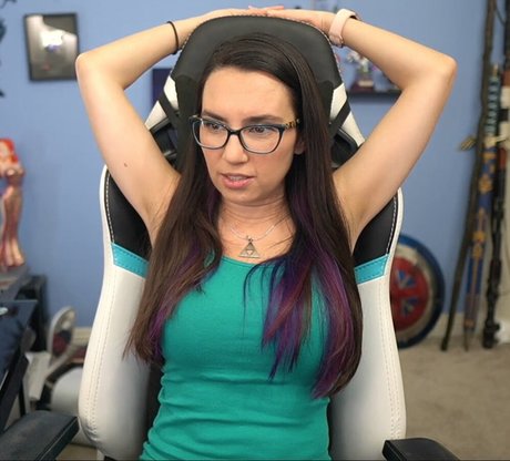 細身の巨乳OnlyFans ベスト アーカイブ