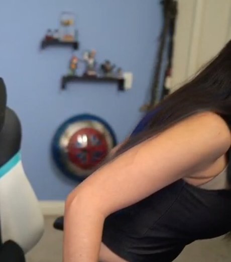 レズビアン ストラップオン OnlyFans セクシーxxx 画像