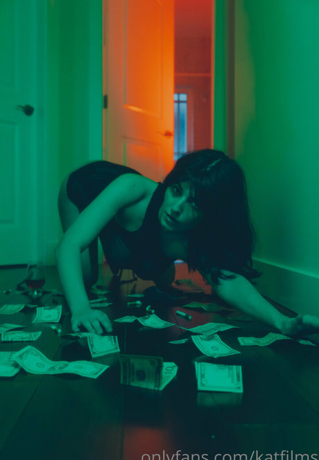 ティーングラスオンリーファン ホット 写真